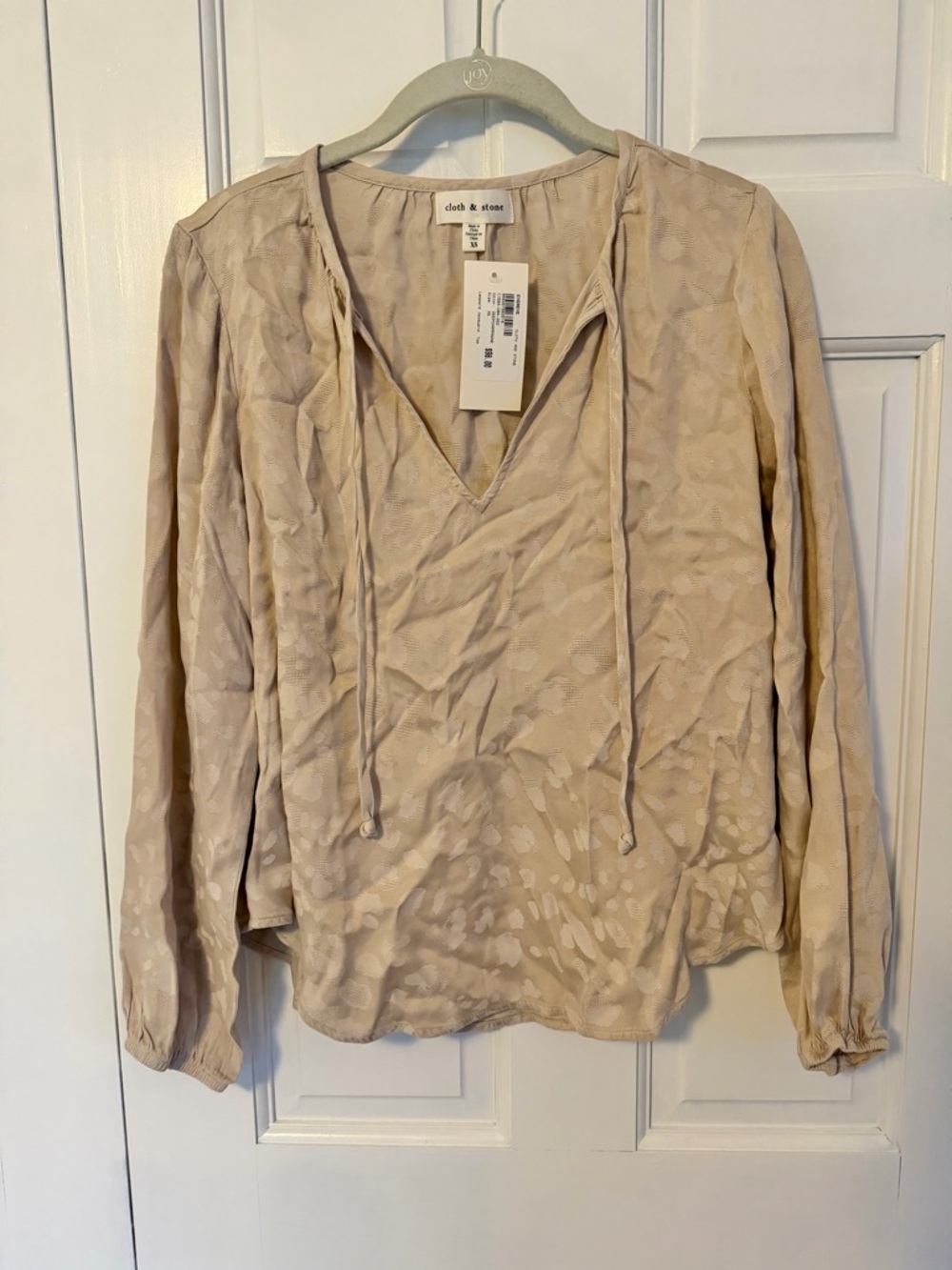 Cloth & Stone Leopard Jacquard Blouse XS NWT Neutral Long Sleeve Tie‎ Neck